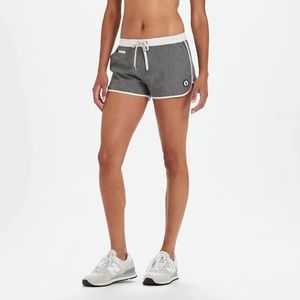 Vuori Tavi short- small grey